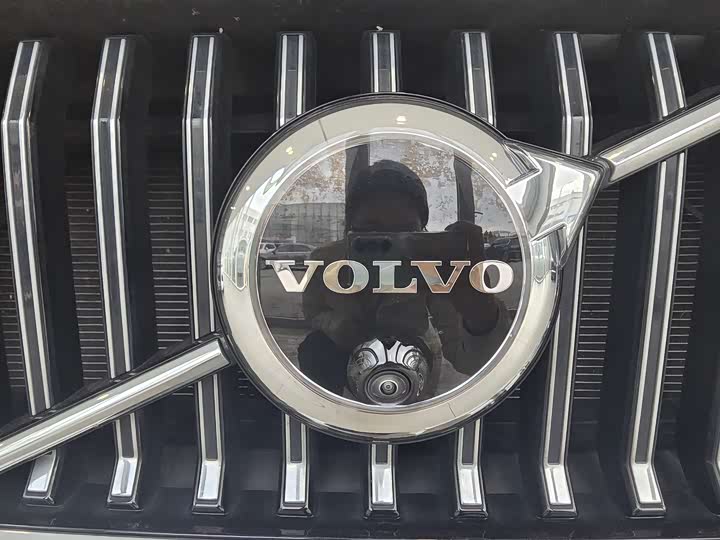 Фото 4 - Volvo XC60 Hybrid