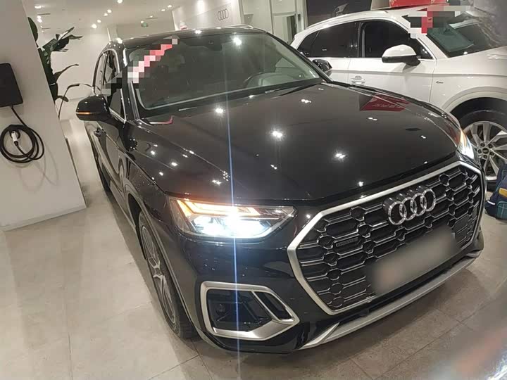 Фото 4 - Audi Q5L