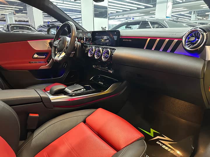 Фото 10 - Mercedes-Benz CLA-Class AMG