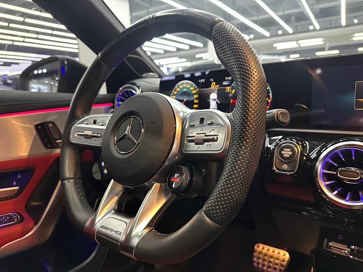 Фото 15 - Mercedes-Benz CLA-Class AMG