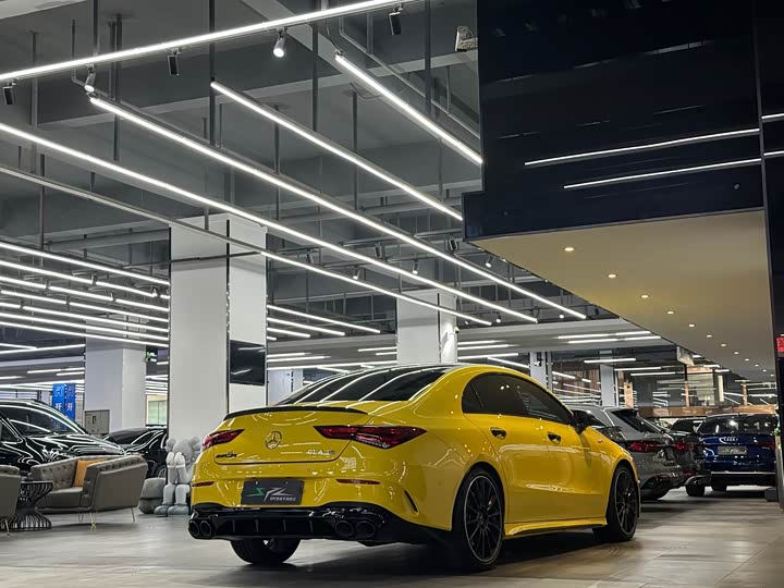 Фото 18 - Mercedes-Benz CLA-Class AMG