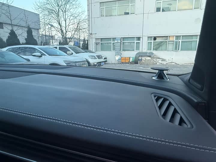 Фото 10 - Audi SQ7