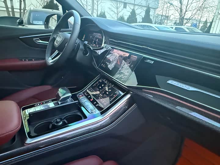 Фото 11 - Audi SQ7