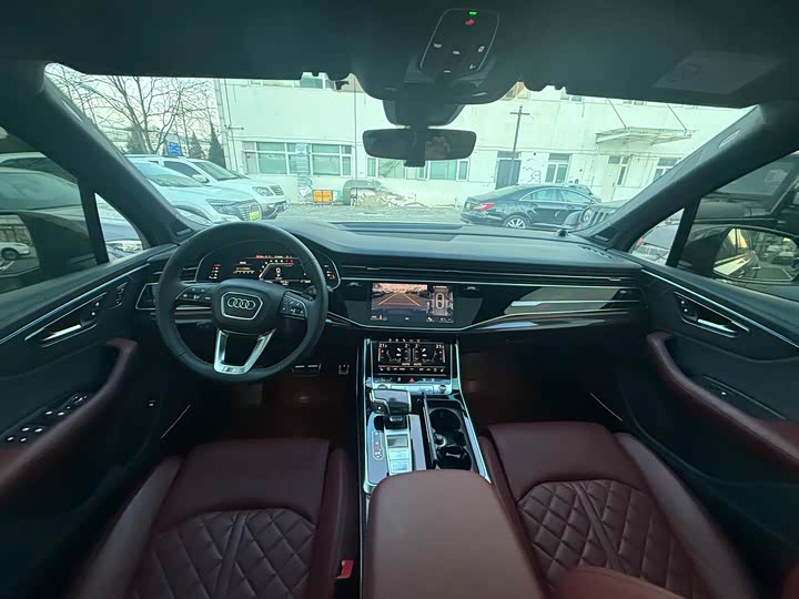 Фото 12 - Audi SQ7