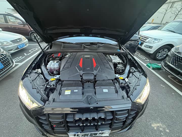 Фото 13 - Audi SQ7