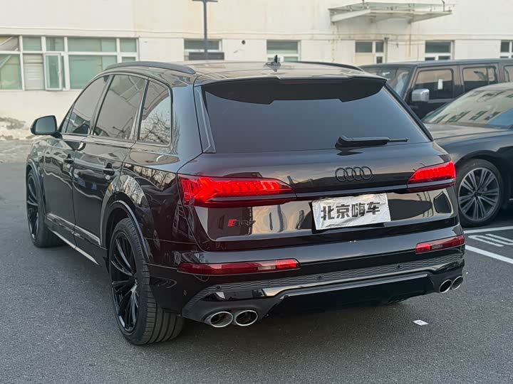 Фото 16 - Audi SQ7