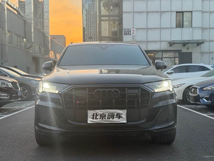 Фото 2 - Audi SQ7