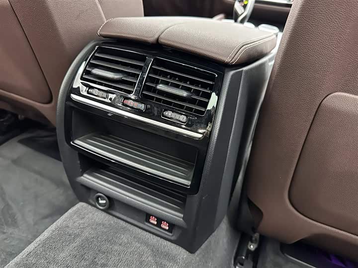 Фото 24 - BMW 5 Series