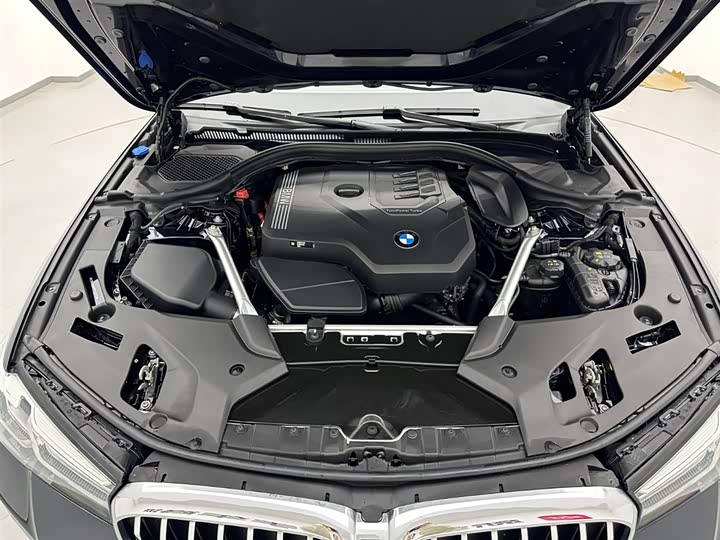 Фото 26 - BMW 5 Series