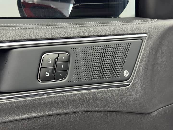 Фото 12 - Ford Taurus