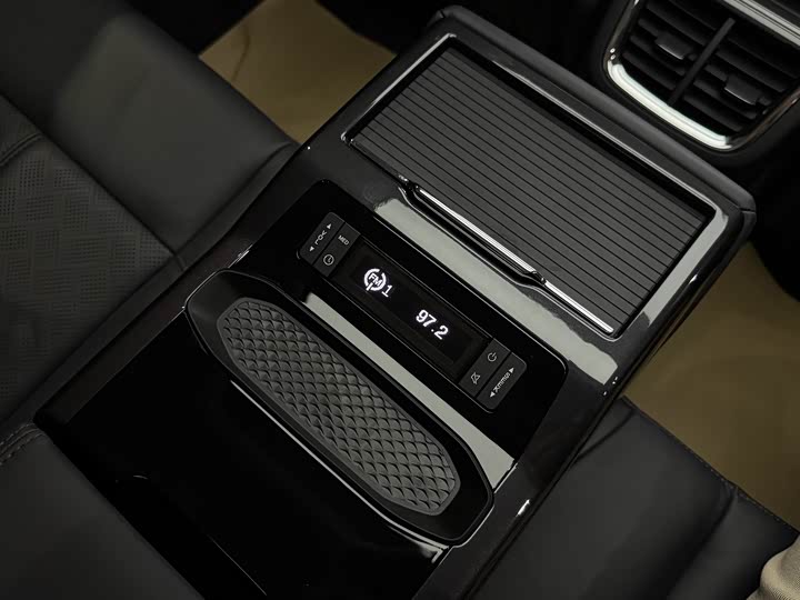 Фото 19 - Ford Taurus