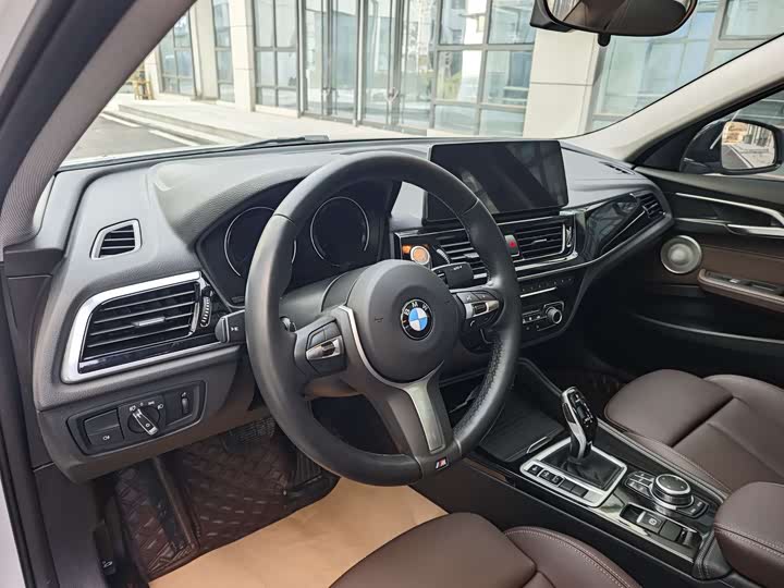 Фото 11 - BMW 1 Series