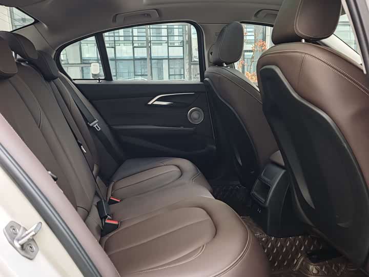 Фото 17 - BMW 1 Series