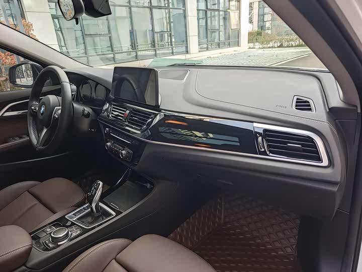 Фото 19 - BMW 1 Series