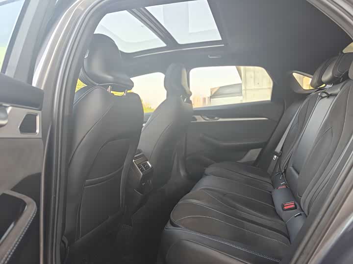 Фото 10 - Geely Preface