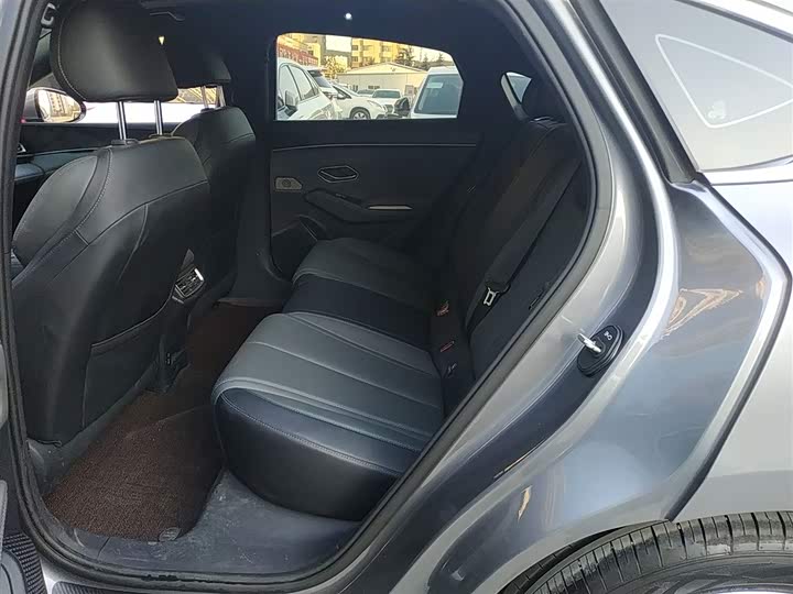 Фото 17 - BYD Qin L