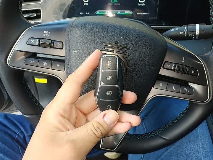 Фото 9 - BYD Qin L