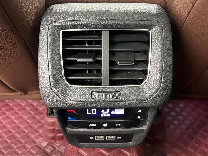 Фото 12 - Volkswagen Tayron