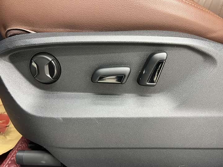 Фото 15 - Volkswagen Tayron