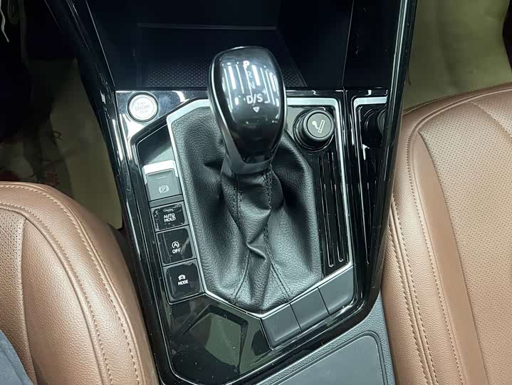 Фото 18 - Volkswagen Tayron