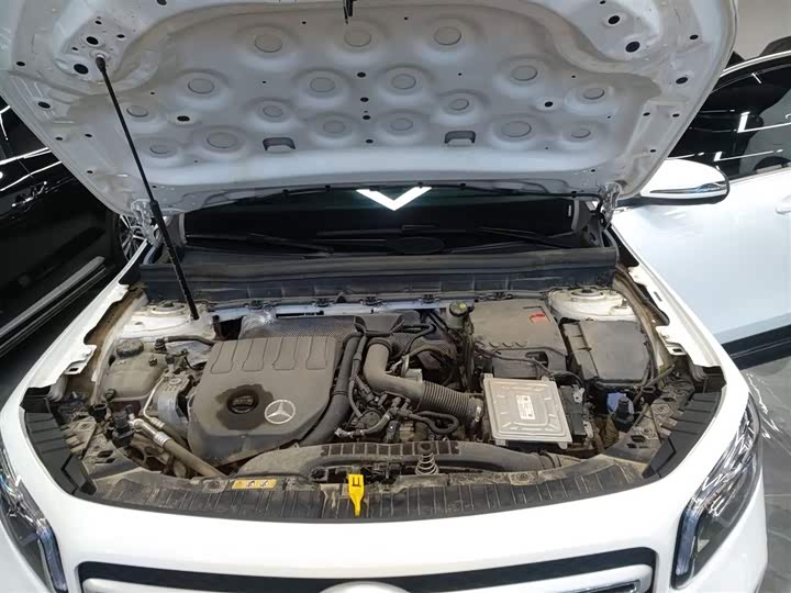 Фото 20 - Mercedes-Benz GLB-Class