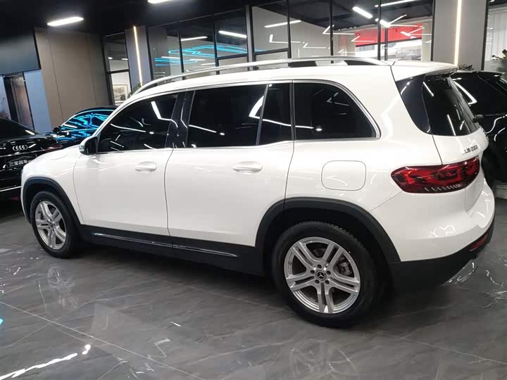 Фото 5 - Mercedes-Benz GLB-Class