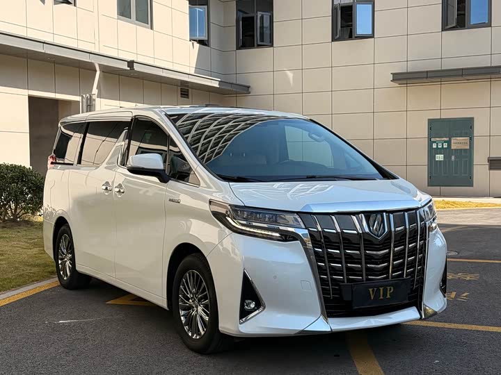 Фото 5 - Toyota Alphard
