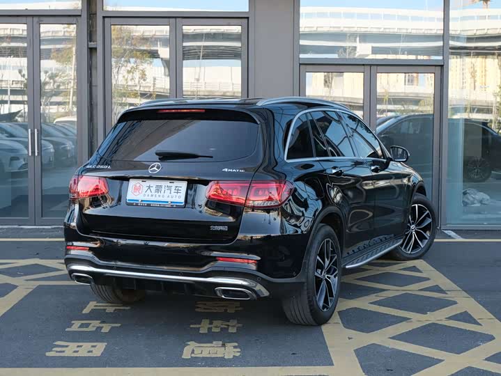 Фото 12 - Mercedes-Benz GLC-Class