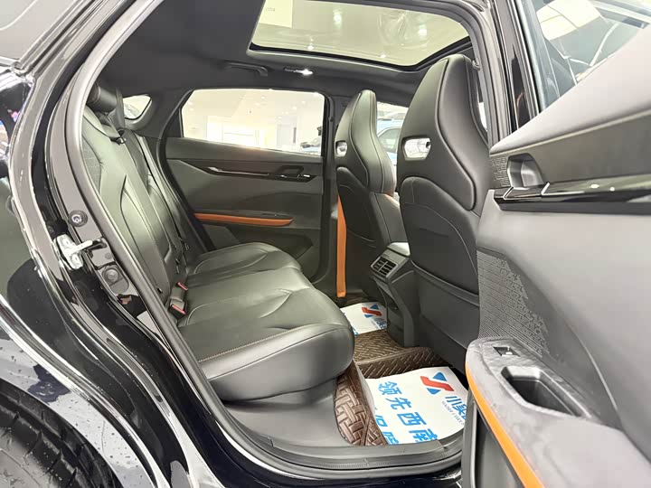 Фото 12 - Changan UNI-V