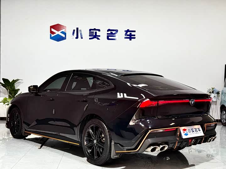 Фото 9 - Changan UNI-V