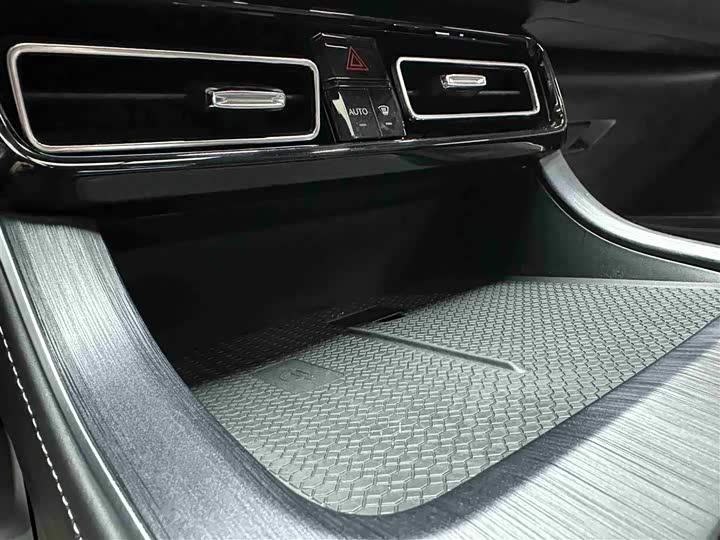 Фото 20 - GAC Trumpchi GS8