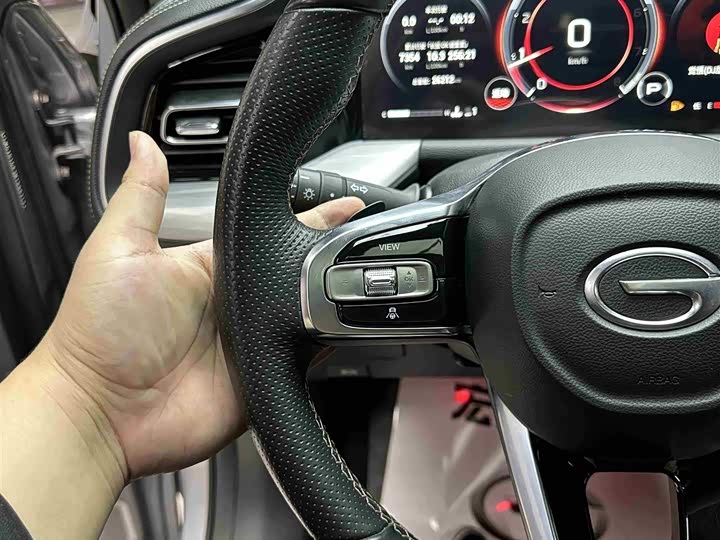 Фото 21 - GAC Trumpchi GS8