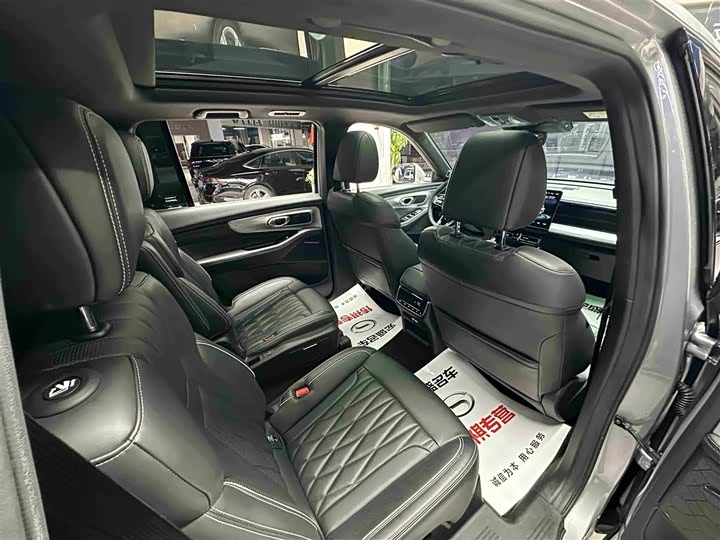 Фото 28 - GAC Trumpchi GS8