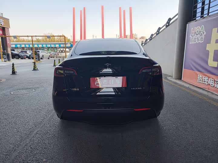 Фото 5 - Tesla Model Y