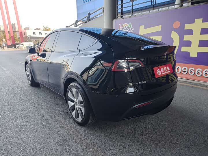 Фото 6 - Tesla Model Y