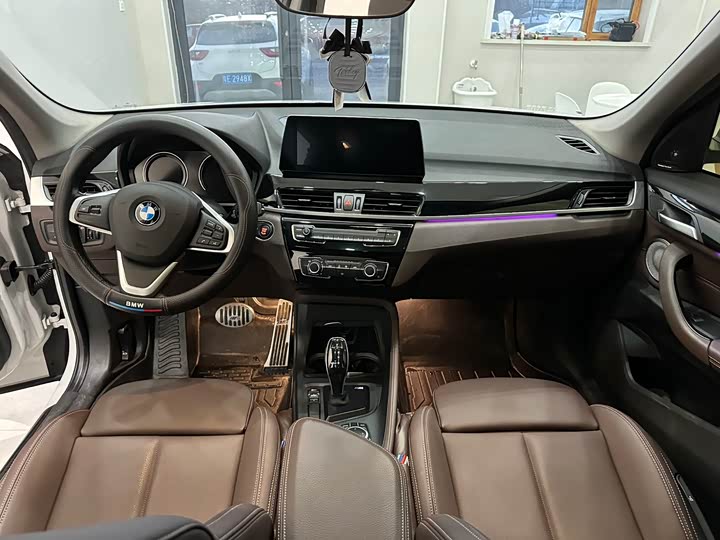 Фото 11 - BMW X1