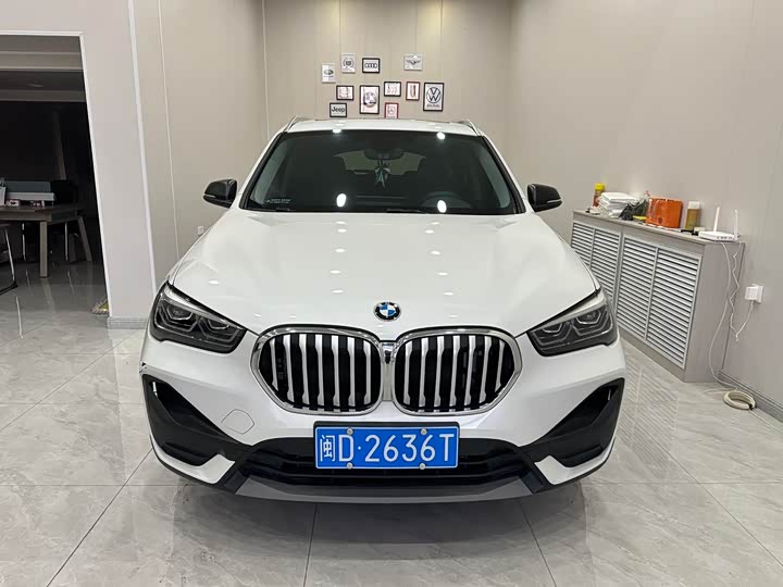 Фото 2 - BMW X1