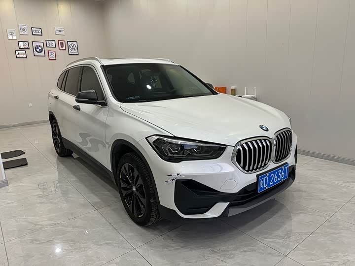 Фото 3 - BMW X1