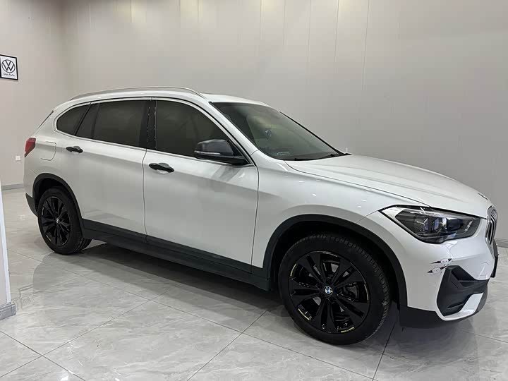 Фото 4 - BMW X1