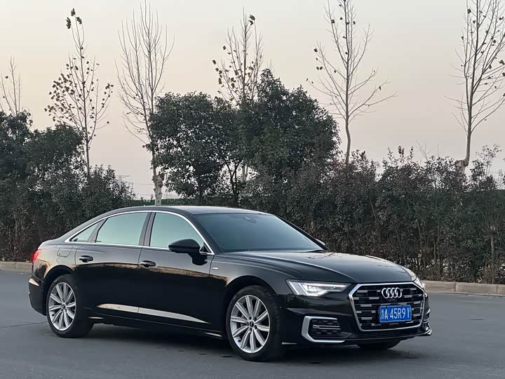 Фото 2 - Audi A6L