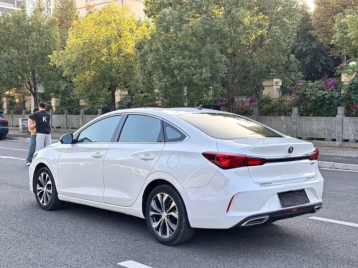 Фото 16 - Changan Eado Plus