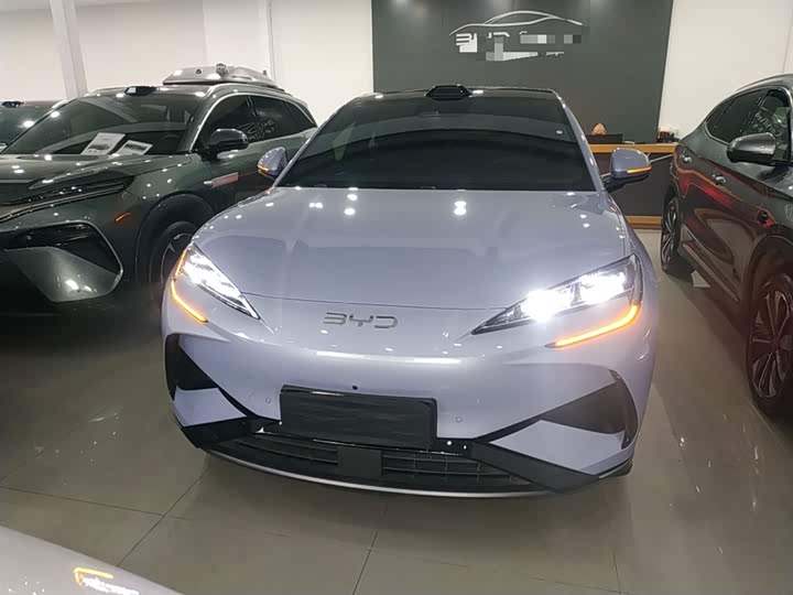 Фото 3 - BYD Sea Lion 07 EV