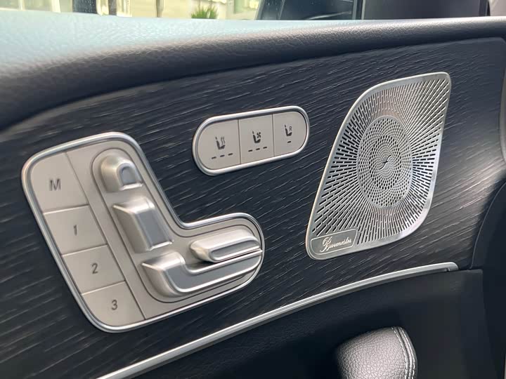 Фото 9 - Mercedes-Benz GLE-Class