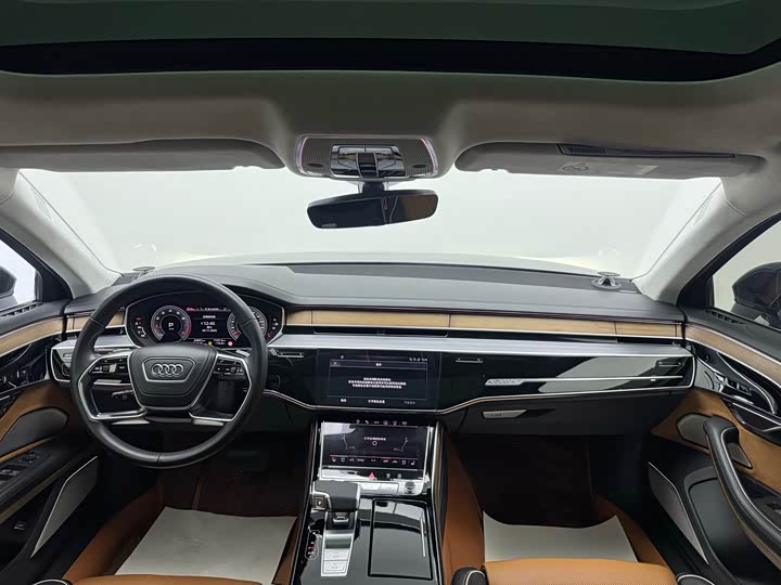 Фото 11 - Audi A8