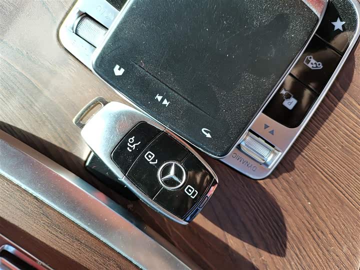 Фото 9 - Mercedes-Benz Vito