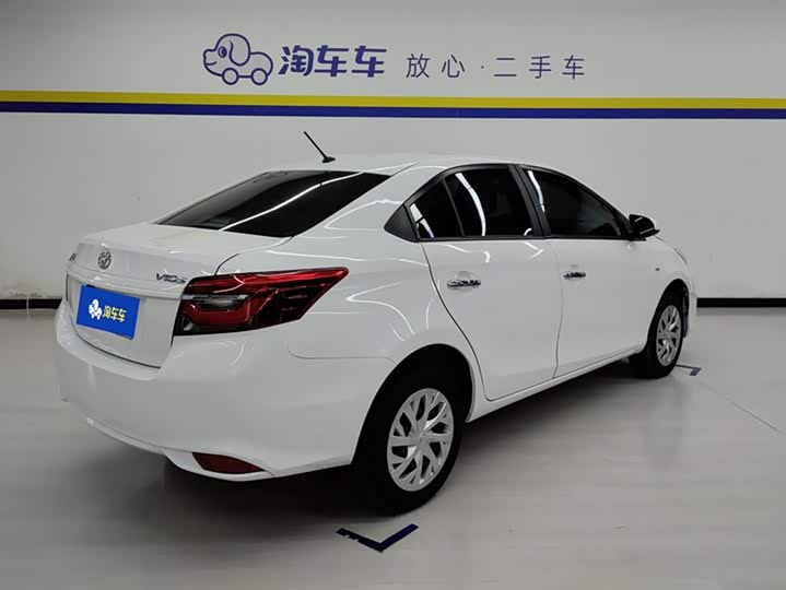 Фото 3 - Toyota Vios
