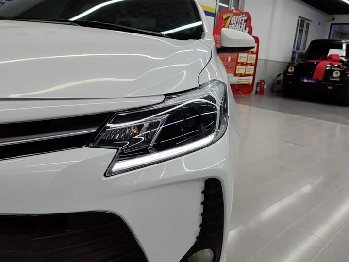 Фото 5 - Toyota Vios