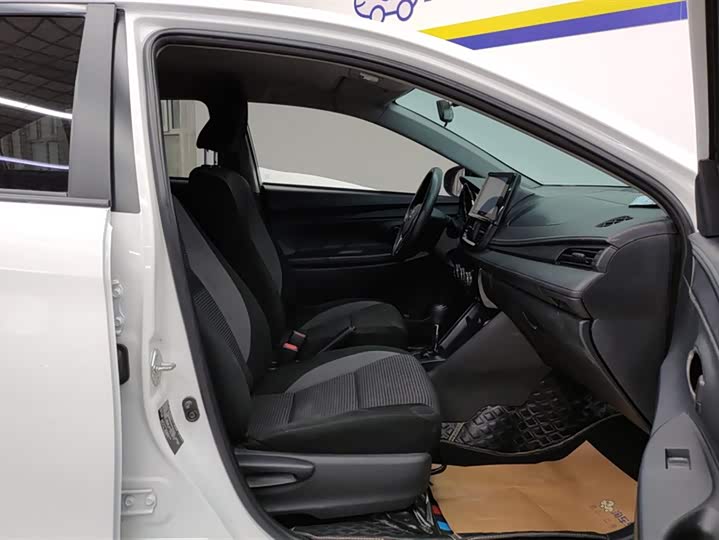 Фото 8 - Toyota Vios