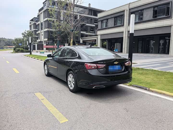 Фото 9 - Chevrolet Malibu XL