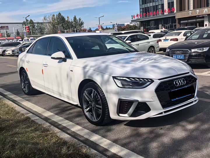 Фото 3 - Audi A4L